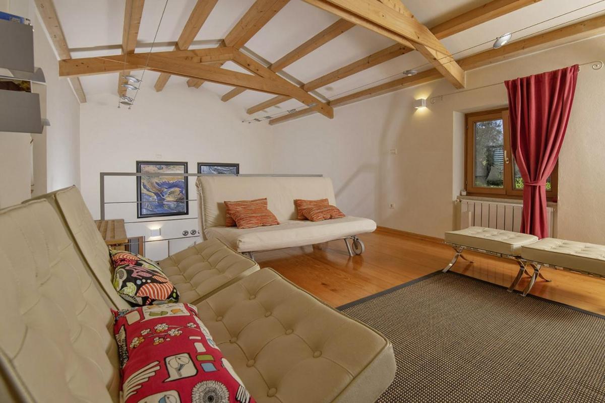 Vila Emili In - Haus Fuer 4-5 Personen *