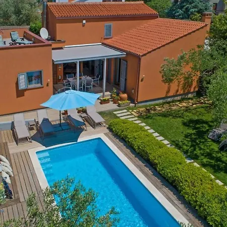 Villa Emili In Medulin - Haus Fuer 4-5 Personen Exterior photo